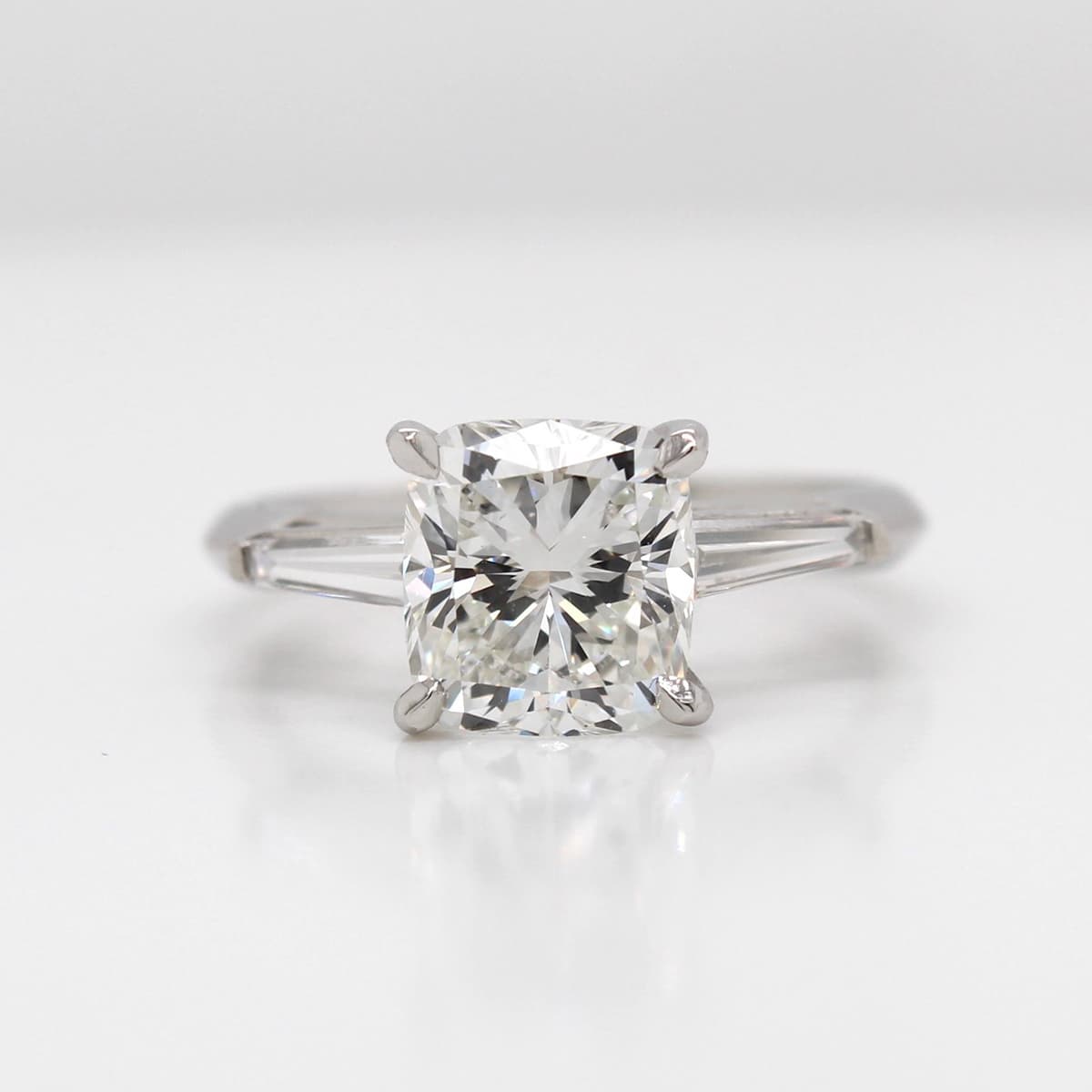 Simon Lewis Bespoke Jewellery photo 1