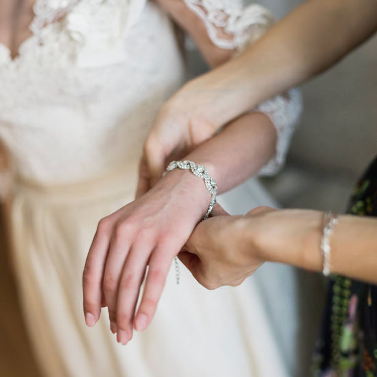 The Top Wedding Bracelet Styles for a Modern Bride