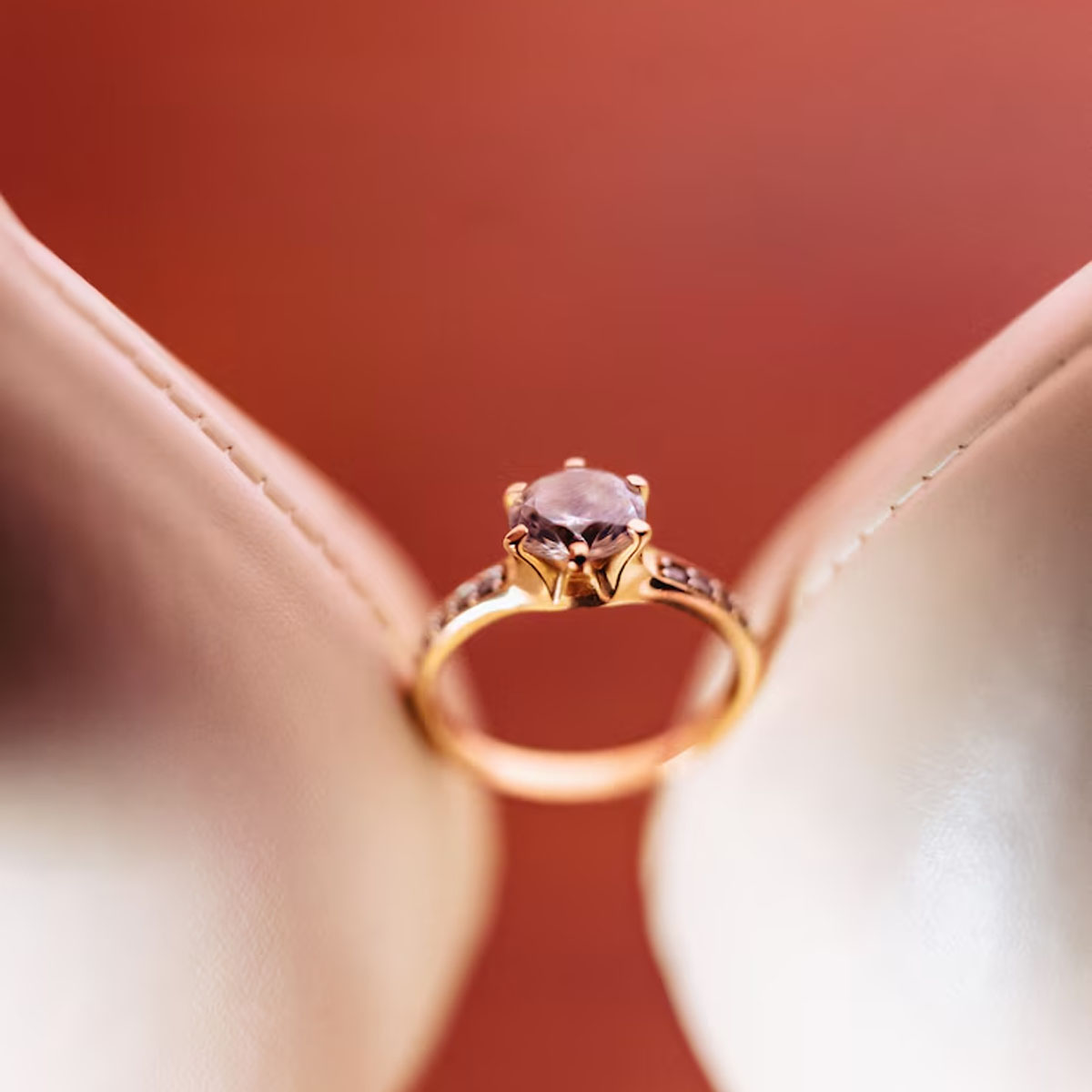 Champagne Diamond, engagement rings, coloured diamonds
